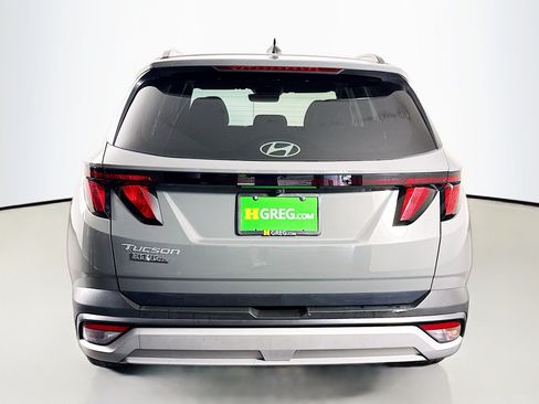 Used 2025 Hyundai Tucson SEL FWD image 8