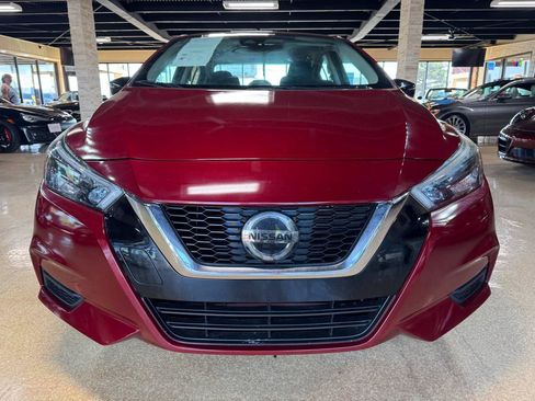 Used 2020 Nissan Versa SR FWD image 2
