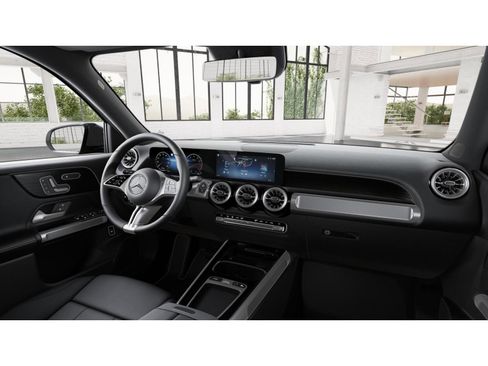 New 2026 Mercedes-Benz GLB 250 image 8