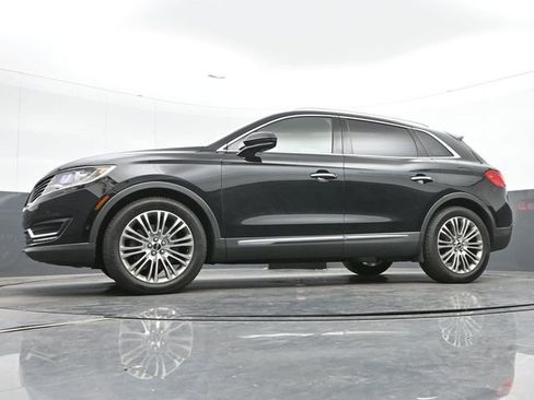 Used 2018 Lincoln MKX Reserve w/ Driver Assistance Package FWD image 16