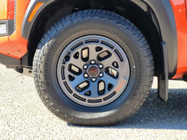Certified 2025 Nissan Frontier PRO-4X AWD/4WD image 6