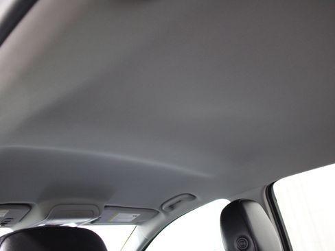 Used 2019 Chevrolet Equinox Premier FWD image 23
