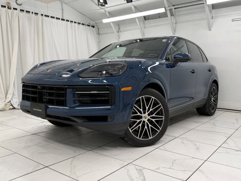Certified 2024 Porsche Cayenne w/ Premium Package Plus (PFM) image 7