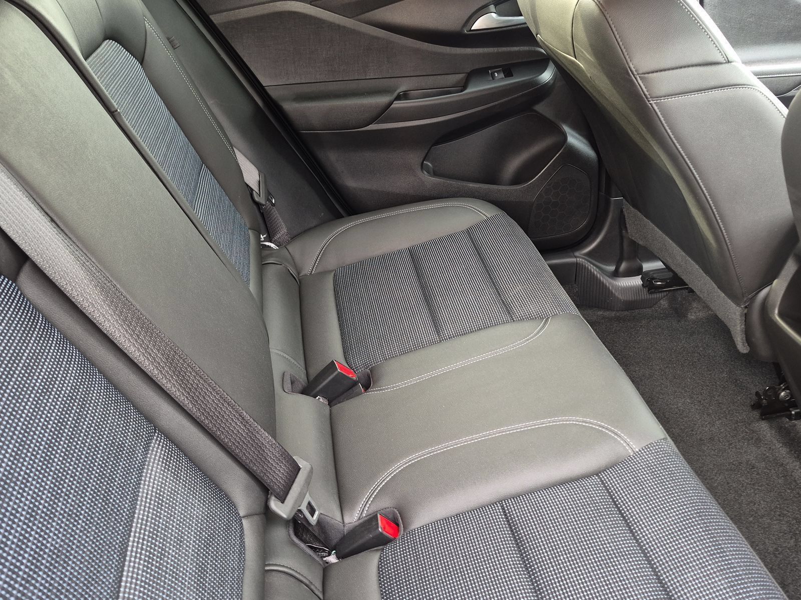 Used 2026 Buick Envista Preferred FWD image 20