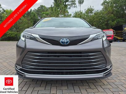 Certified 2021 Toyota Sienna Limited