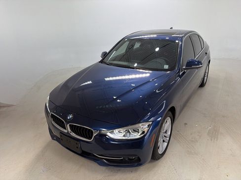 Used 2018 BMW 330i xDrive Sedan w/ Convenience Package image 1