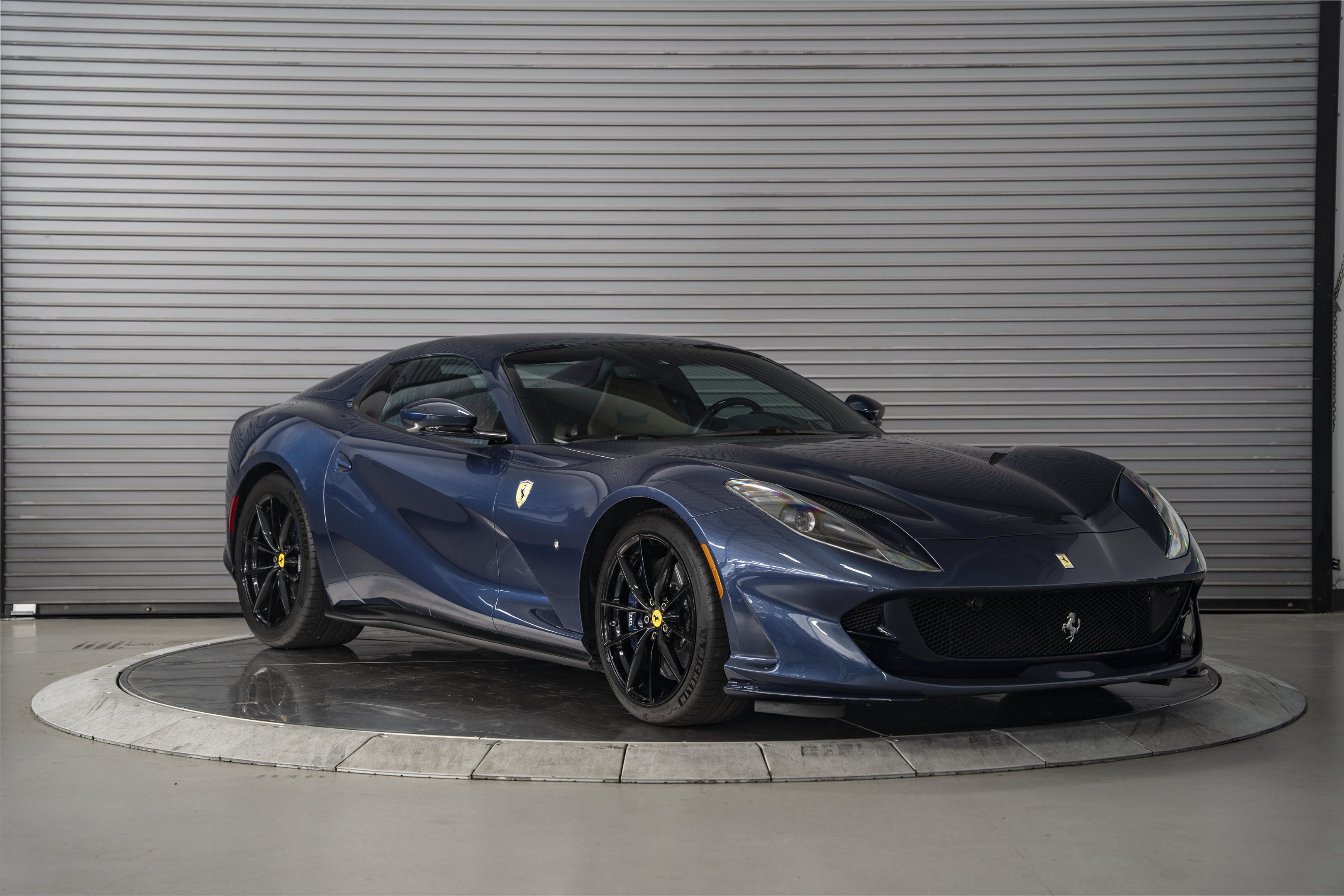 Used 2021 Ferrari 812 GTS RWD image 9