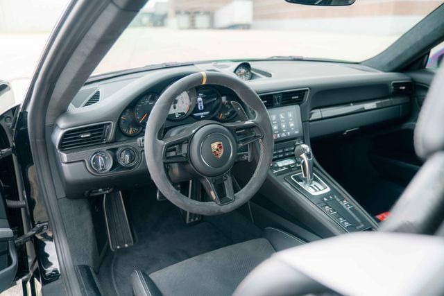 Used 2019 Porsche 911 GT3 RS w/ Weissach Package RWD image 41