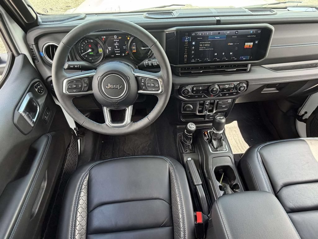 Used 2024 Jeep Wrangler High Altitude AWD/4WD image 16