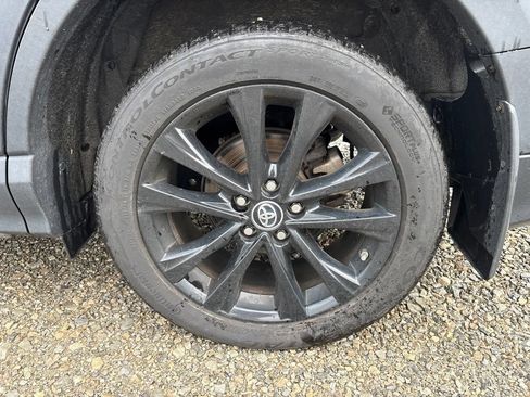 Used 2018 Toyota RAV4 Adventure AWD/4WD image 6