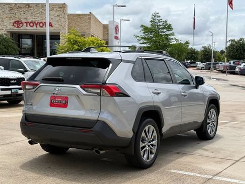 Used 2023 Toyota RAV4 XLE Premium FWD image 5