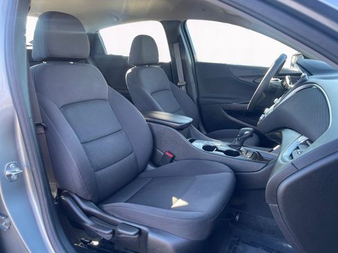Used 2024 Chevrolet Malibu LT image 15