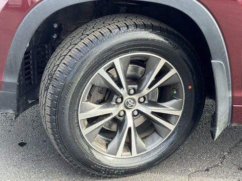 Used 2016 Toyota Highlander XLE image 45