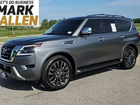Used 2023 Nissan Armada Platinum w/ Captain's Chairs Package RWD image 4