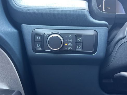 New 2026 Ford Maverick XLT w/ XLT Luxury Package FWD image 12