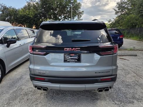 Used 2024 GMC Acadia Elevation w/ Luxury Package FWD image 6