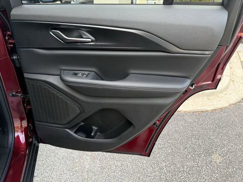 New 2025 Jeep Grand Cherokee Altitude image 38