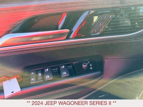 Certified 2024 Jeep Wagoneer Series II w/ Flexible Seating Group AWD/4WD image 17