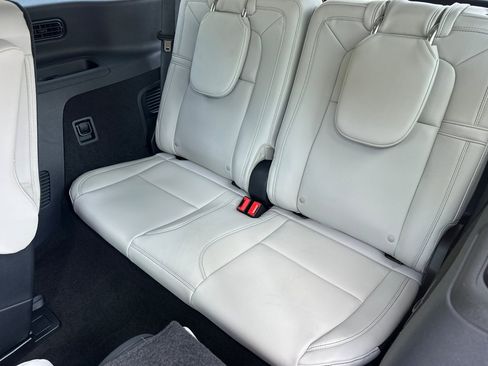 New 2025 Lincoln Aviator Reserve w/ Luxury Package image 14