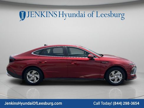 New 2026 Hyundai Sonata SE FWD image 3