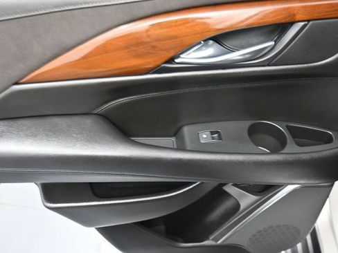 Used 2017 Cadillac Escalade Premium Luxury image 19