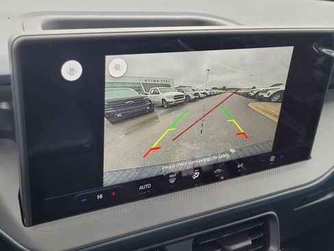 New 2025 Ford Maverick XL image 38