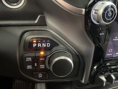 New 2026 RAM 1500 4x4 Crew Cab image 13