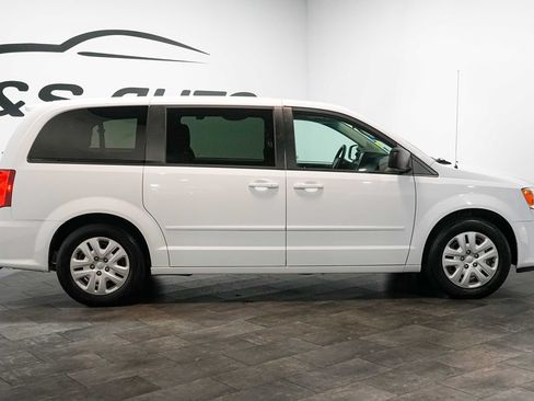 Used 2017 Dodge Grand Caravan SE w/ Power Window Group FWD image 8