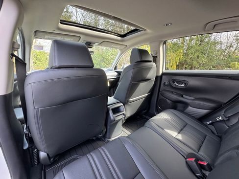 New 2026 Honda HR-V EX-L image 10