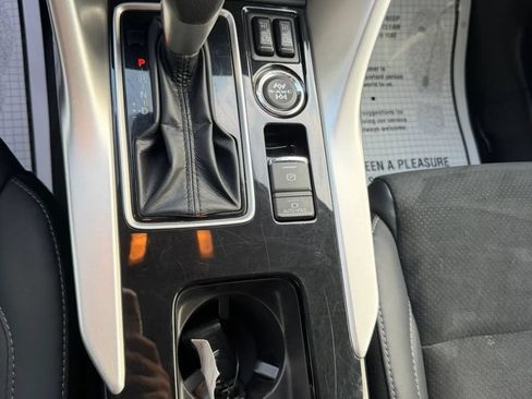 Used 2025 Mitsubishi Eclipse Cross SE AWD/4WD image 12