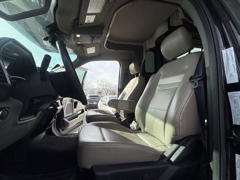 Used 2021 Ford F550 4x4 Regular Cab Super Duty w/ XLT Value Package image 8