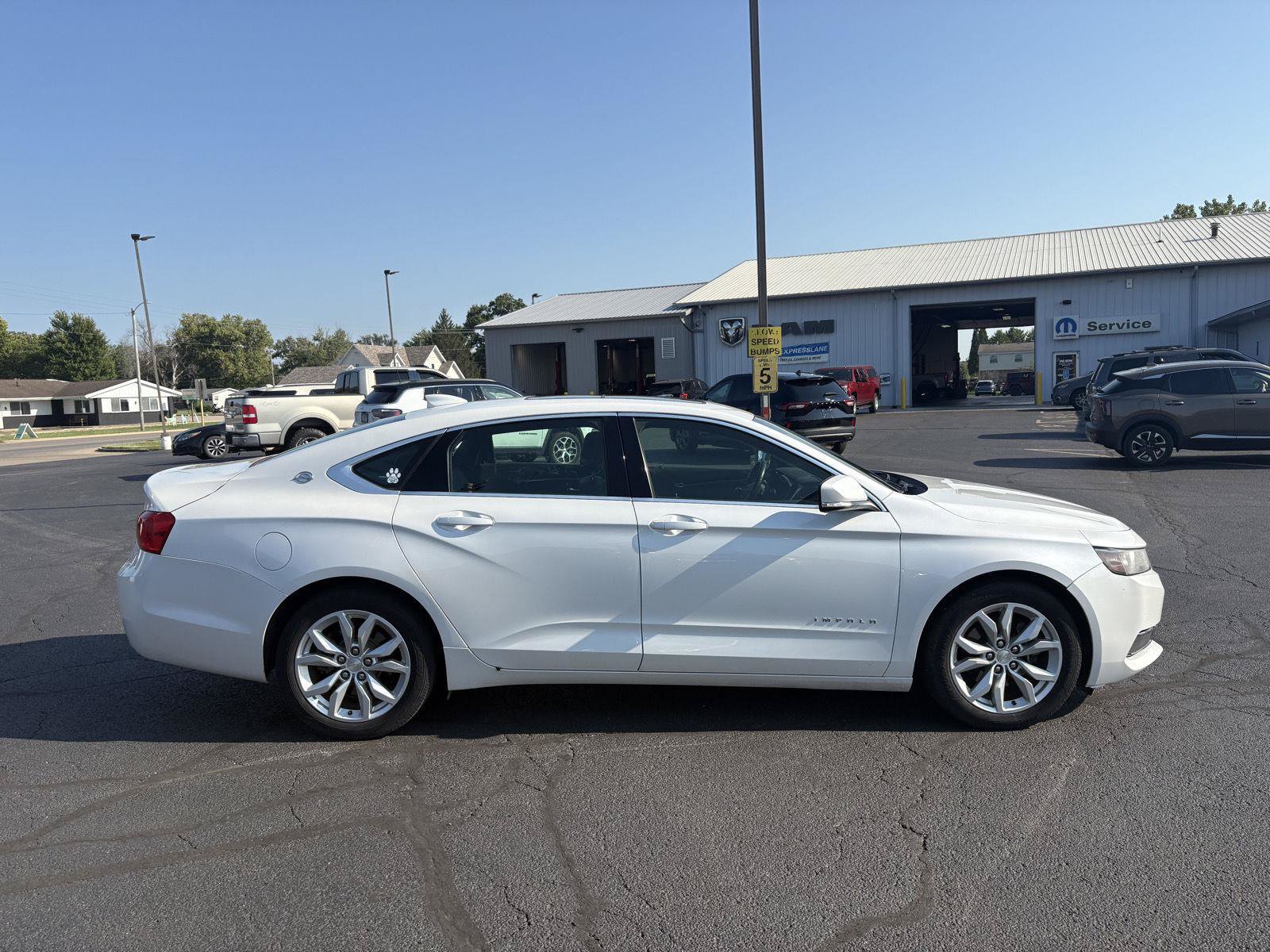 Used 2016 Chevrolet Impala LT w/ Convenience Package FWD image 23