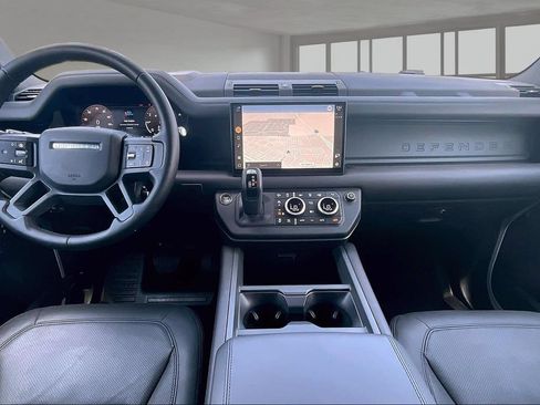 Certified 2025 Land Rover Defender 130 X-Dynamic SE AWD/4WD image 14