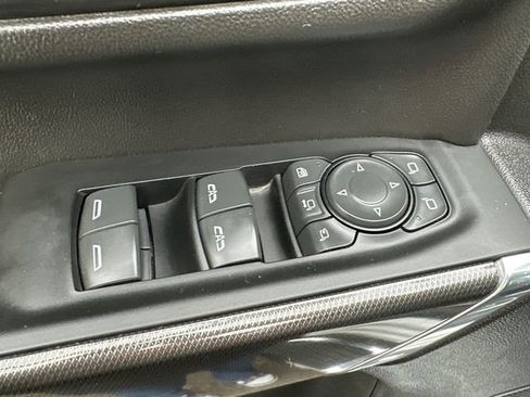 Used 2022 GMC Sierra 2500 AT4 w/ AT4 Preferred Package image 22