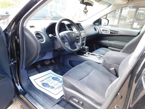 Used 2013 Nissan Pathfinder SV w/ Trailer Tow Pkg image 24