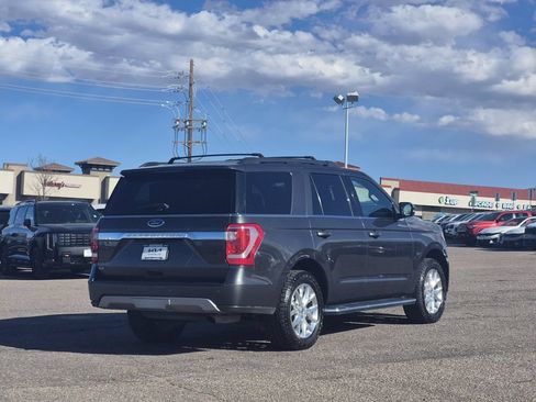Used 2021 Ford Expedition XLT AWD/4WD image 5