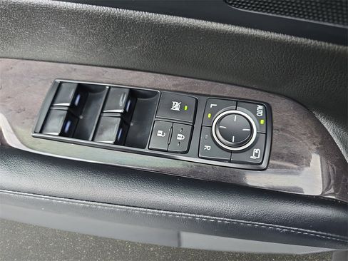 Used 2015 Lexus RX 450h AWD image 32