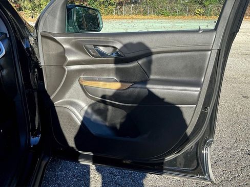 Certified 2021 GMC Acadia SLE w/ Driver Convenience Package image 25