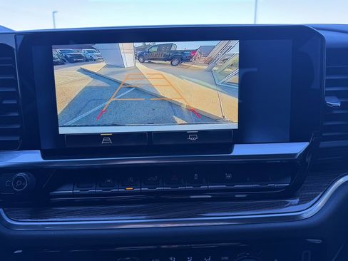 Used 2022 Chevrolet Silverado 1500 LT image 12