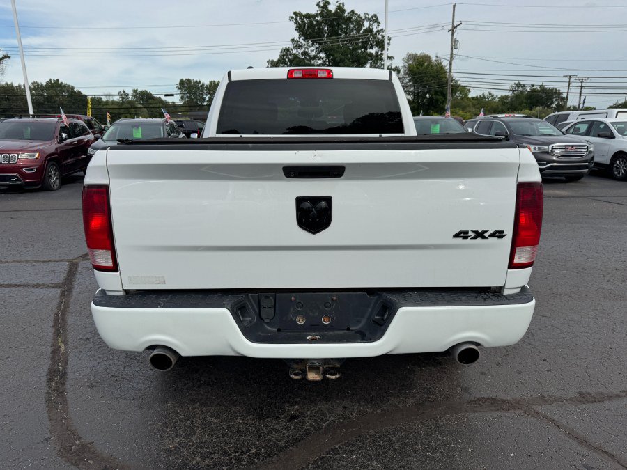 Used 2018 RAM 1500 Express w/ Express Value Package AWD/4WD image 4