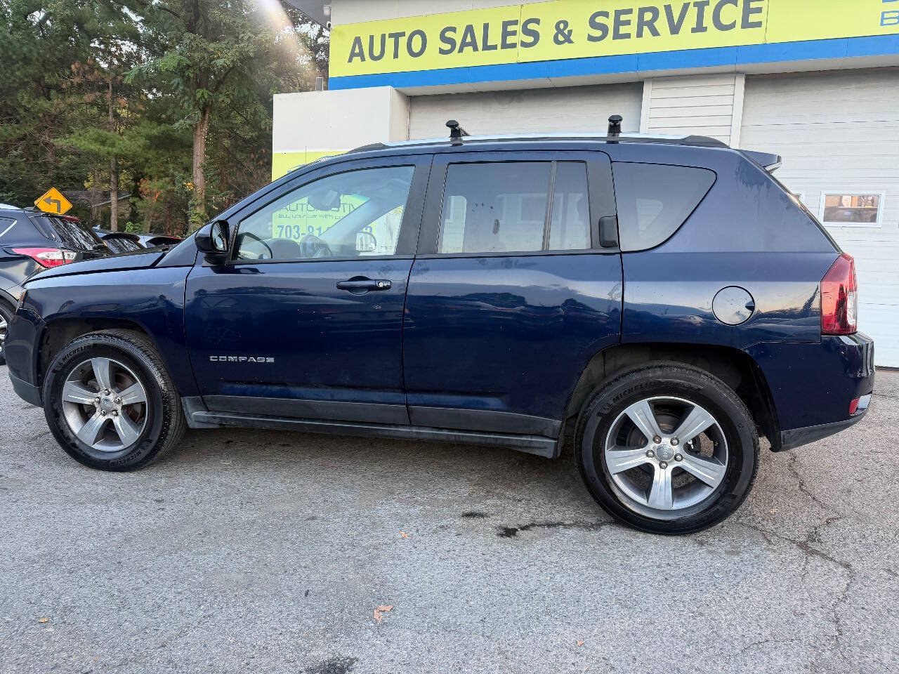 Used 2017 Jeep Compass High Altitude AWD/4WD image 3
