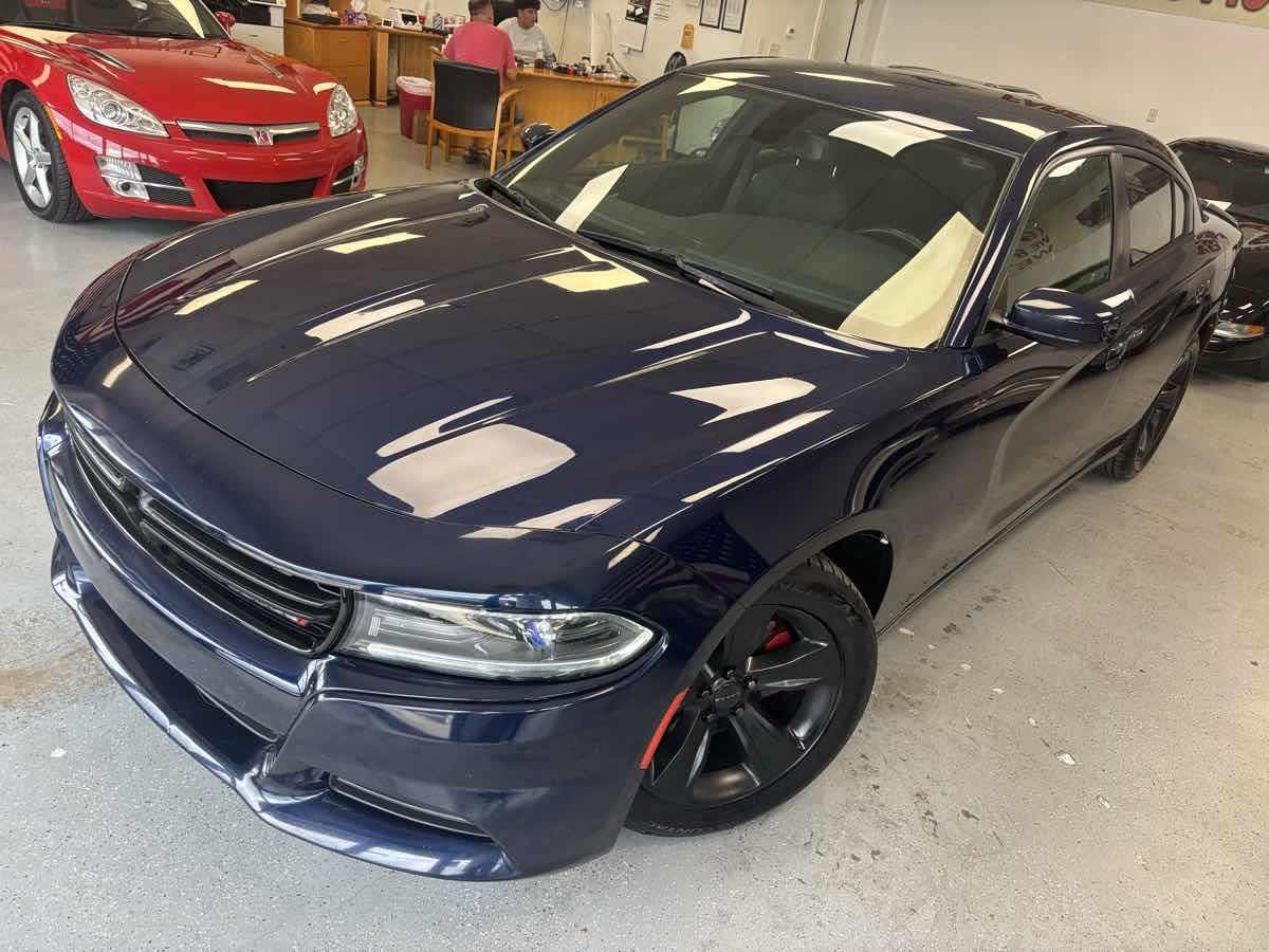Used 2015 Dodge Charger SE w/ Sport Appearance Group RWD image 6
