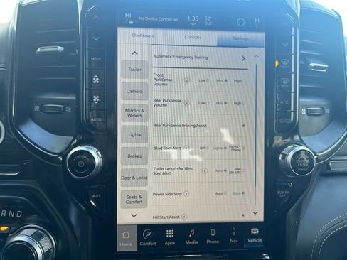 Used 2022 RAM 1500 Limited w/ Body-Colour Bumper Group image 34