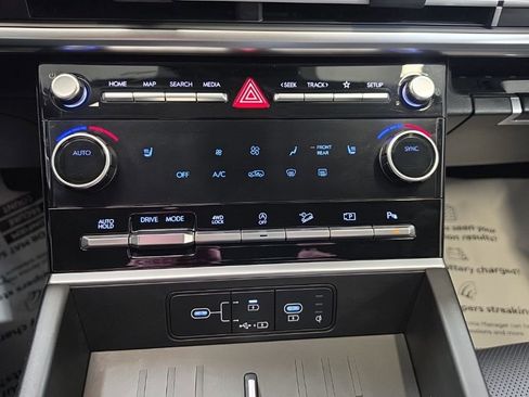 Used 2025 Hyundai Santa Fe SEL image 34