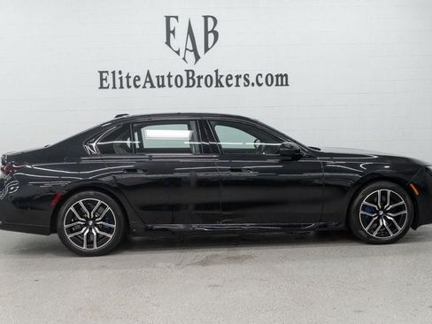 Used 2023 BMW 760i xDrive w/ Executive Package AWD/4WD image 5