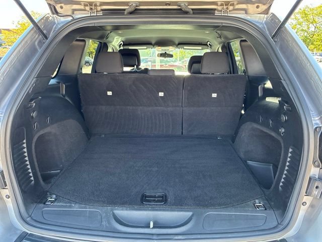 Used 2020 Jeep Grand Cherokee Laredo AWD/4WD image 8