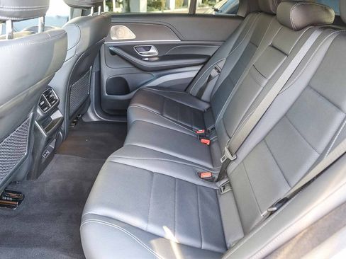 Used 2025 Mercedes-Benz GLE 450e 4MATIC image 18