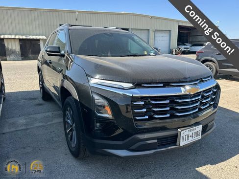 Used 2025 Chevrolet Equinox LT w/ Convenience Package II FWD image 1