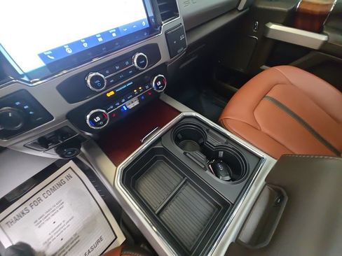 Used 2022 Ford F350 King Ranch w/ King Ranch Ultimate Package AWD/4WD image 18