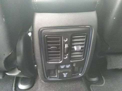 Used 2021 Jeep Grand Cherokee Limited AWD/4WD image 13